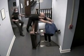 Дерзкий побег из зала суда в США попал на видео