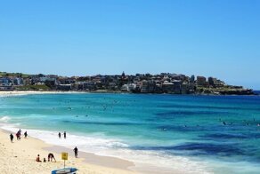 Пляж Бондай-бич в Сиднее, Австралия