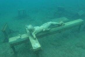 14 странных находок на дне озер
