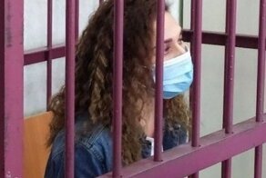 Кассирша Хайруллина получила пять лет колонии за кражу 25 миллионов