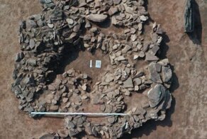 В Сибири обнаружили загадочную семейную могилу возрастом 2500 лет