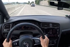 Авария на скорости 240 км/ч: столкновение VW Golf и Skoda на автобане