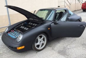 Два кузова в одном: необычный электрический Porsche