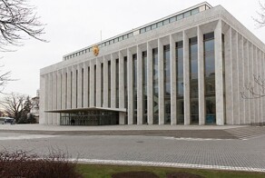 Прочность Дворца Съездов испытывали солдатами и танцами