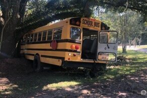 11-летний американец угнал школьный автобус и попытался удрать от полицейских: видео
