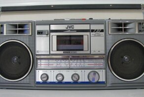 Почему магнитолы JVC не продавали в Японии
