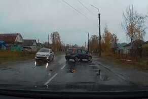 Автомобилистка перепутала педали и едва не устроила ДТП
