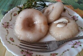 Как солить грузди на зиму, чтобы они были хрустящими