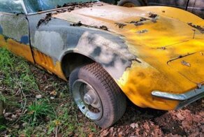 50-летний лимитированный Chevrolet Corvette, найденный в трущобах, продают на eBay