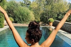 Анастасия Каменских поделилась обнажённым фото и поразмышляла о свободе