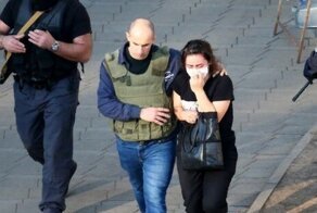 В Грузии вооружённый мужчина ограбил банк, взял заложников и направился в Абхазию