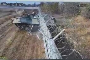 Водителю БМП под галюциногенами показалось, что на него падет самолет