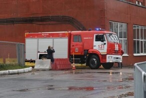 МЧС России устроили гонки на пожарных машинах в Петербурге