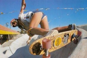 Самая сексуальная скейтбордистка из 70-ых