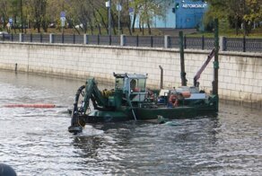 Яузу пылесосят?