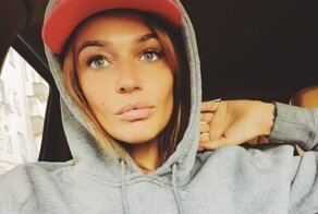 Алену Водонаеву выгнали из такси после препирательств из-за маски