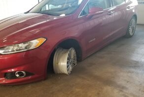 Не забудьте включить нейтраль: последствия буксировки автомобиля с заблокированными колесами