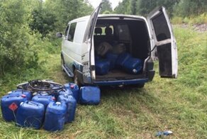 Сбросили на ходу: машинист и его помощник попались на краже топлива
