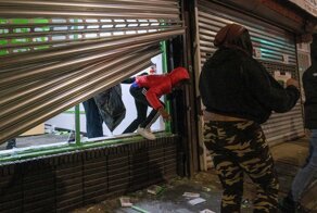 Протесты, насилие и мародерство: американские копы опять застрелили темнокожего