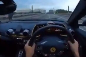Авария от первого лица: Ferrari 812 Superfast врезался в лондонский мост