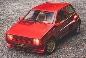 Уникальный хот-хэтч Sbarro Super Eight, со средним расположением двигателя V8