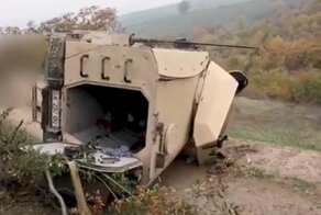 В сети появилось видео разгромленной колонны элитного спецназа Азербайджана