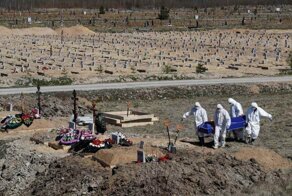 «Вы что творите?»: врач скорой помощи обратился к жителям Приморья