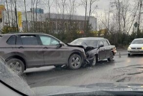 Авария дня. В Петрозаводске таксист устроил лобовое столкновение