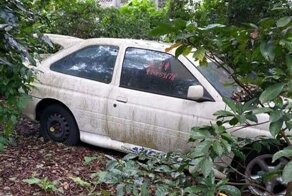 Редкий Ford Escort RS Cosworth простоял в обычном саду 26 лет