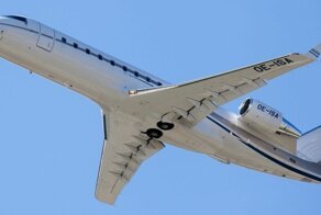 Частная авиакомпания борется с кризисом, проводя «свадьбы в небе» за 28 000 долларов