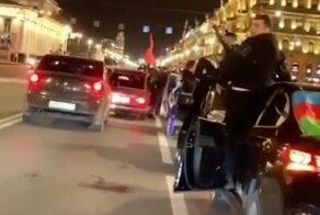 "Петербург принял ислам?": жители города в гневе от акции азербайджанцев на Невском проспекте