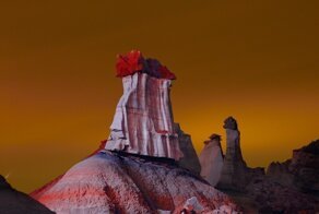 Фотограф создает инопланетные пейзажи с помощью подсветки