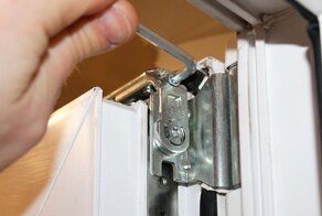 Зима близко: Советы по регулировке пластиковых оконных конструкций