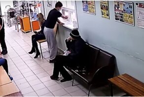 Пьяный пациент решил выбить себе МРТ и в гневе разбил окошко