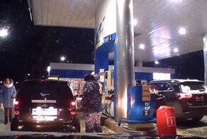  Расступись, холопы, росгвардеец приехал заправляться! Случай на АЗС в Ханты-Мансийске