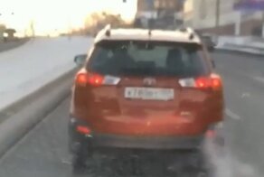 В Перми автомобилистка не пропустила реанимобиль, который ехал на вызов к ребенку