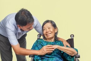 Китаец заботился о чужой бабушке и через 30 лет был вознаграждён