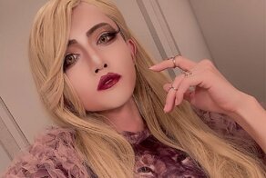 Японец косплеит принцесс из аниме - просто огонь!