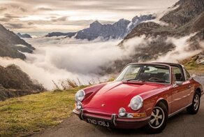 Перегон здорового человека: Италия - Великобритания на Porsche 911 Targa 1971 года