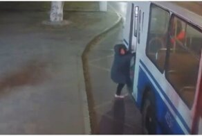 Пожилая женщина оказалась в больнице из-за невнимательности водителя троллейбуса