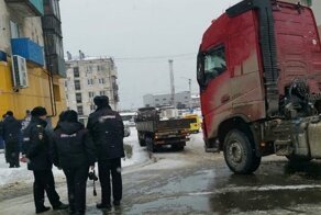Большегруз сбил пожилую женщину на Сахалине