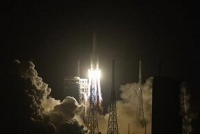 Китай запустил ракету для доставки на Землю лунного грунта
