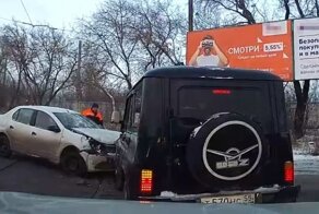 ДТП на регулируемом омском перекрёстке