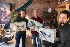 Как ради нашего с вами фильма китайцы запустили производство нужной модели самолёта