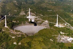 «Аресибо» — знаменитый радиотелескоп, построенный специально для поиска внеземной жизни