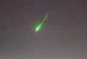 В небе над Японией засняли взрыв болида: видео