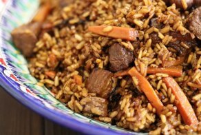 Плов на костре в казане из говядины (по-узбекски)