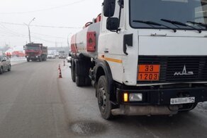 Авария дня. В Новосибирске мужчина бросился под бензовоз