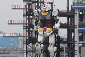 В Японии сделал первые шаги 18-метровый робот Gundam