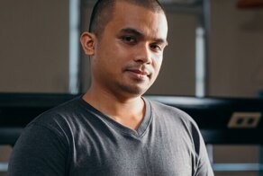 Филиппинский студент получил электричество из гнилых фруктов